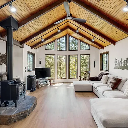 Villa Arnold Adventure House